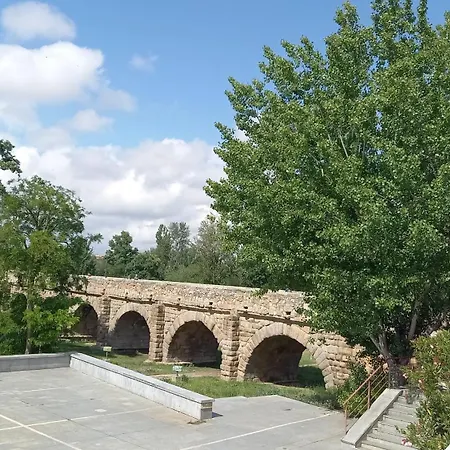 Increible Apartamento Frente Al Puente Romano Appartement